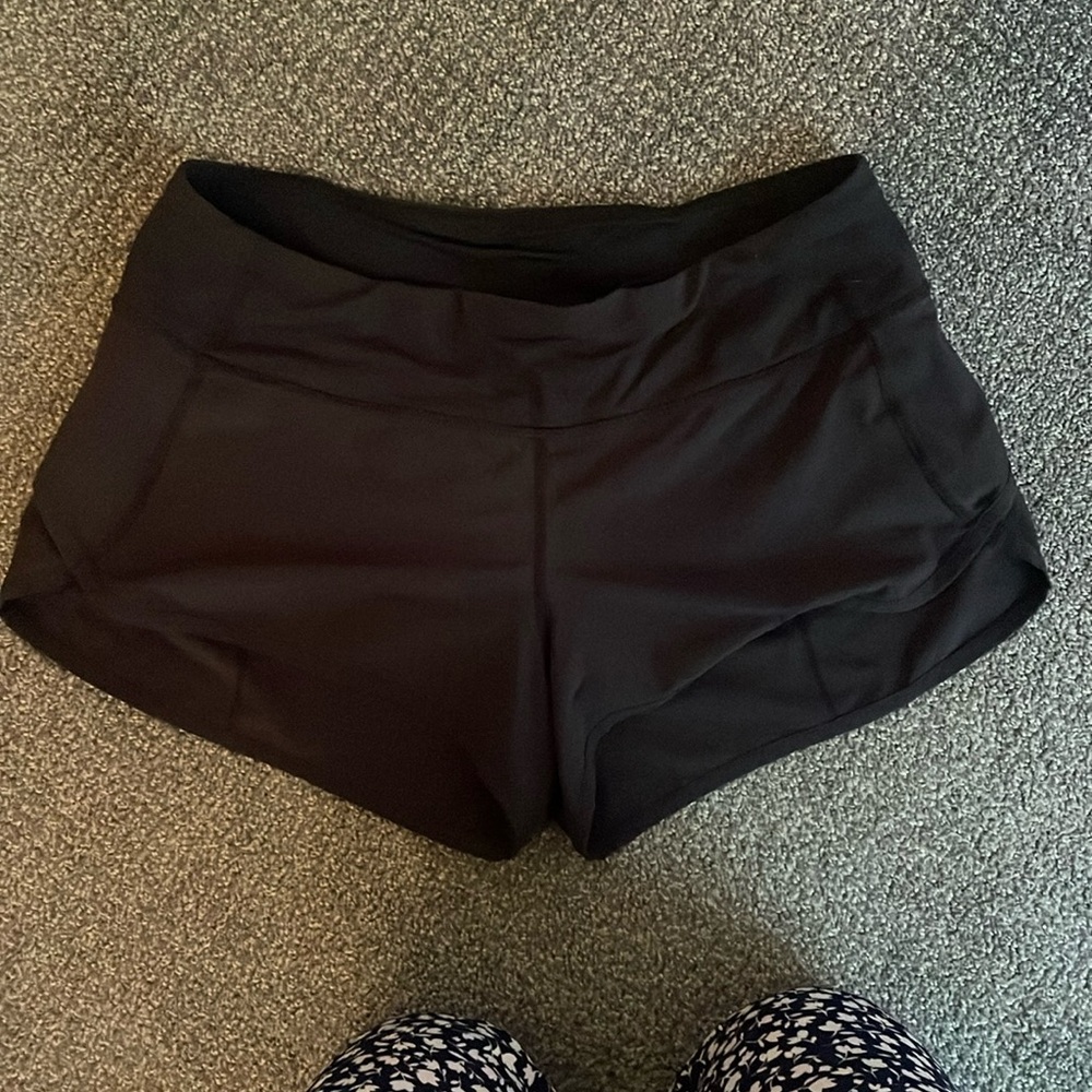 Lululemon black speed shorts size 6